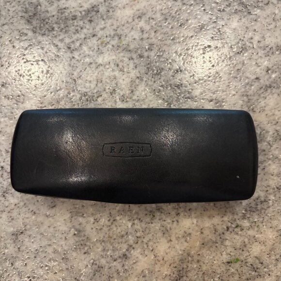 RAEN Remmy Sunglasses in Sierra / Smoke - Picture 2 of 4